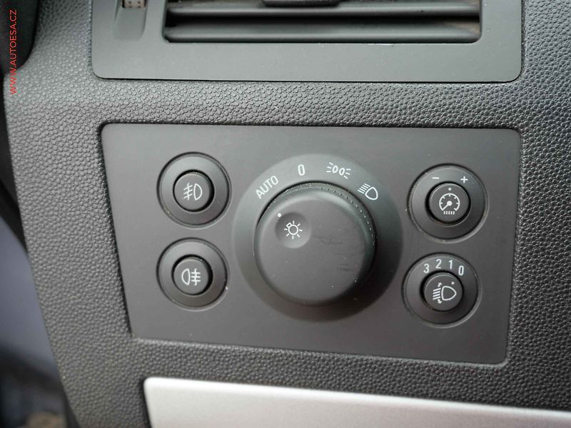 Opel Zafira (2012) 1.7 CDTi, ČR, AC, tempo - fotka 12 z 16