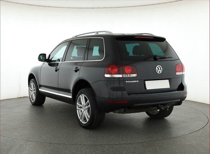 Volkswagen Touareg (2008) 3.0 TDI, 4X4, Automat, Navi - fotka 4 z 17