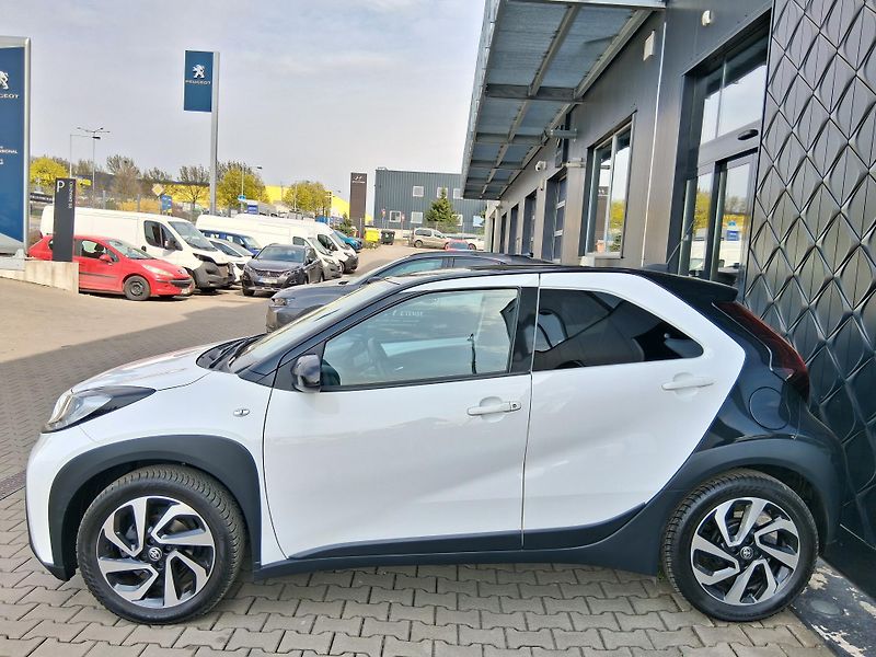 Toyota Aygo X STYLE 1.0 VVT-i 53 kW - fotka 4 z 21