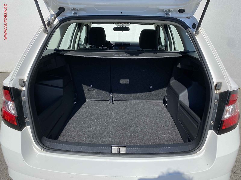 Škoda Fabia (2017) 1.0 TSi, ČR, AC, park.kamera - fotka 7 z 17