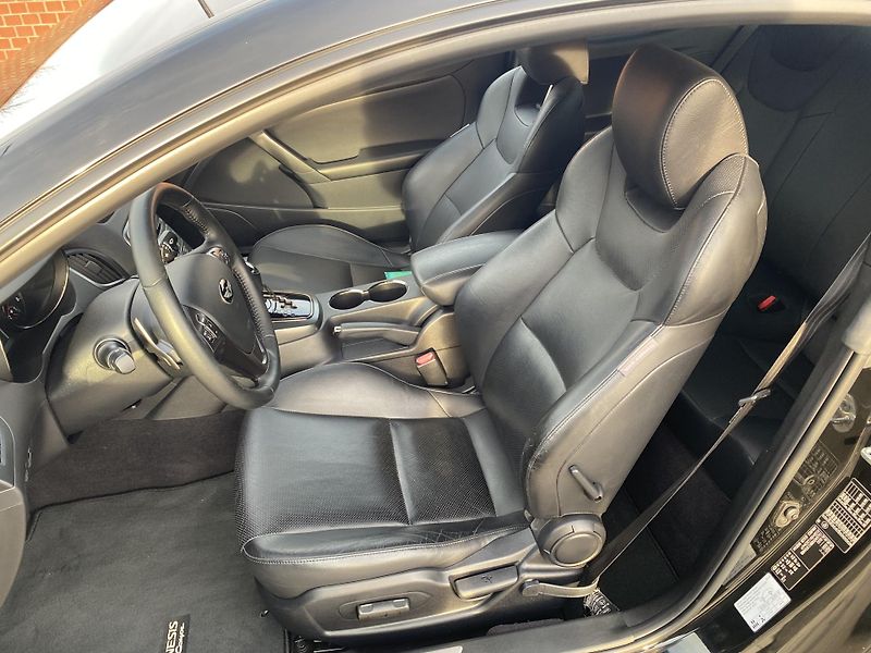 Hyundai Genesis (2013) 3.8i RS INDIVIDUAL  - fotka 30 z 57