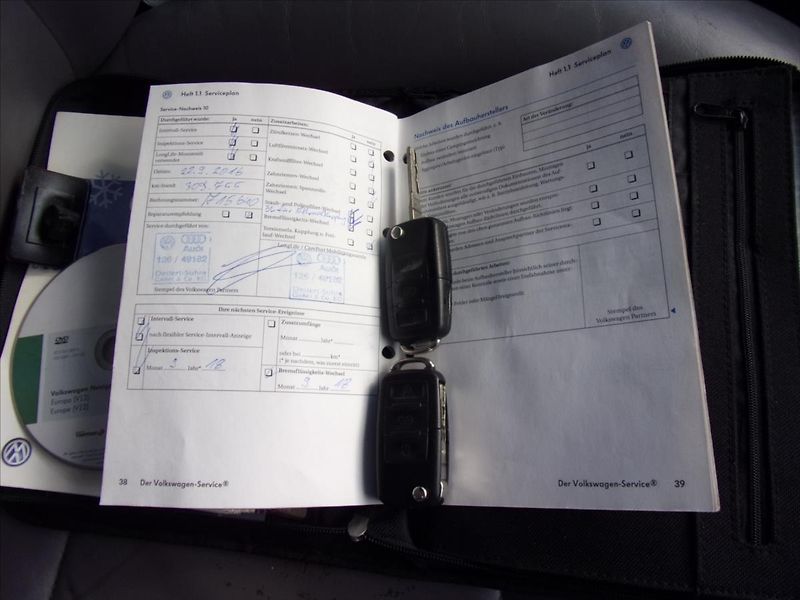 Volkswagen Multivan 2,5 TDI Comfortline 4x4 - fotka 10 z 27
