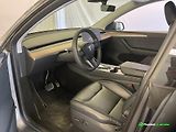 Tesla Model Y (2023) LFP Berlín, tažné, Quicksilver - náhled 4