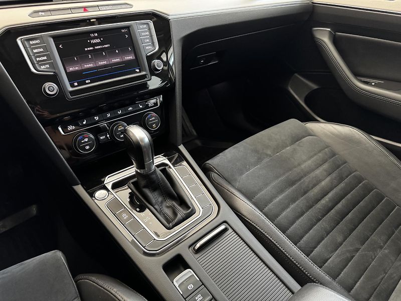 Volkswagen Passat (2017) R-line 2.0 TDI 110 KW DSG - CZ - fotka 13 z 25