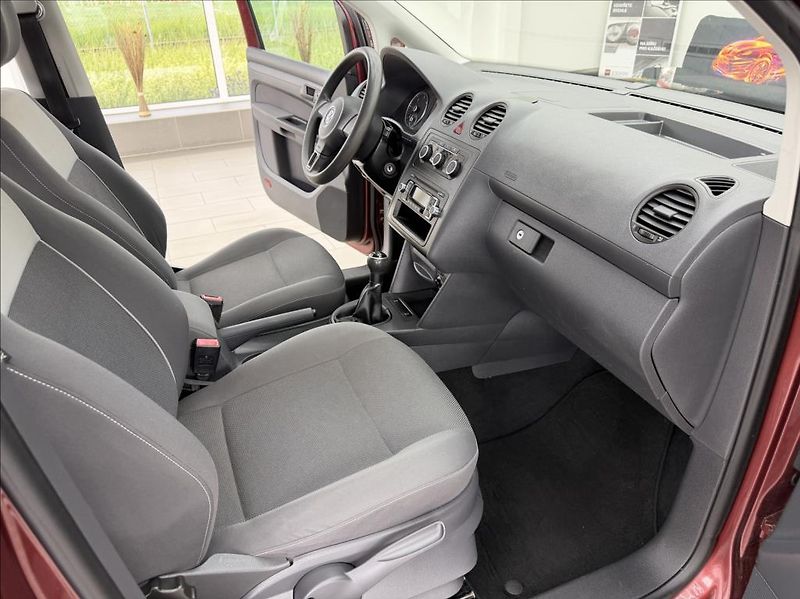 Volkswagen Caddy 1,6 TDi, 1majitel - fotka 9 z 25