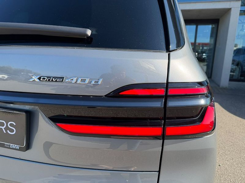 BMW X7 xDrive 40d nátáčecí náprava - fotka 10 z 32