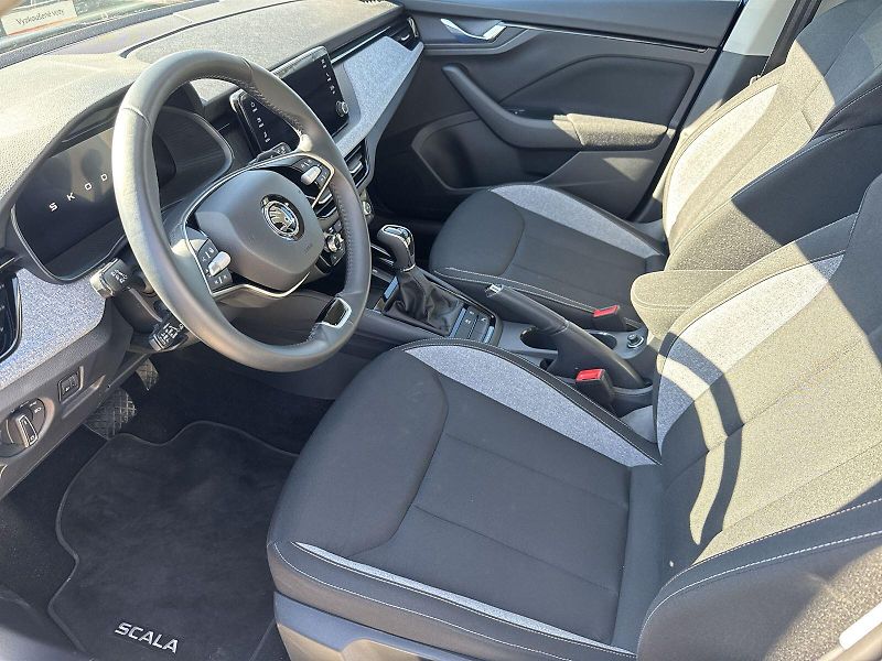 Škoda Scala (2024) 1.0 TSI DSG Selection - fotka 7 z 31