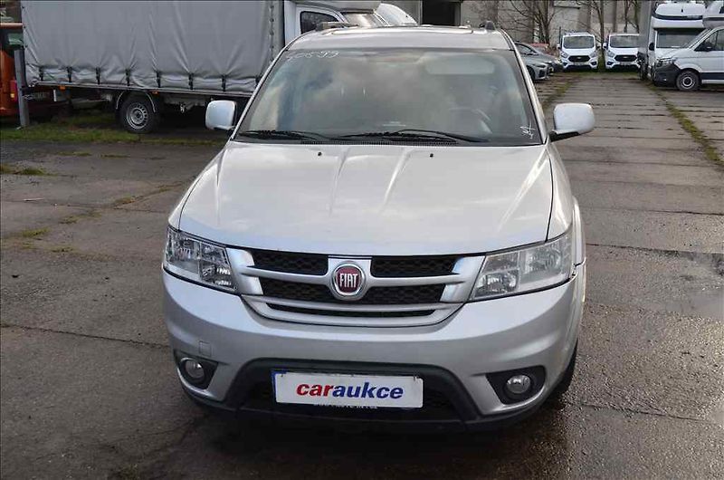 Fiat Freemont (2013) 2,0 MULTIJET AWD - fotka 2 z 21