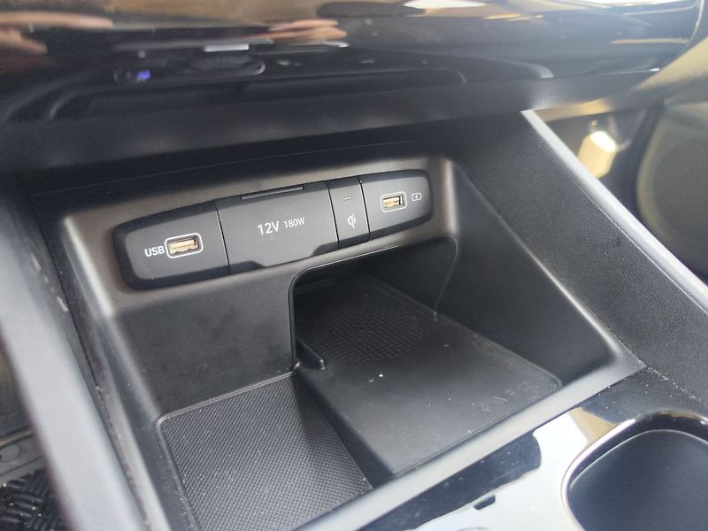 Hyundai Tucson 1.6 T-GDi/110kW Smart DCT - fotka 19 z 30