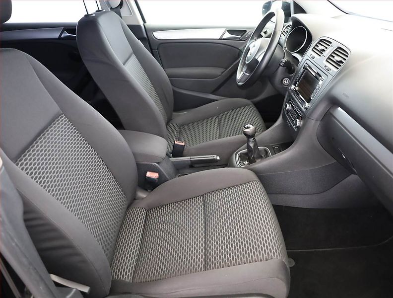 Volkswagen Golf (2010) 1.4 TSI, Serv.kniha - fotka 7 z 14