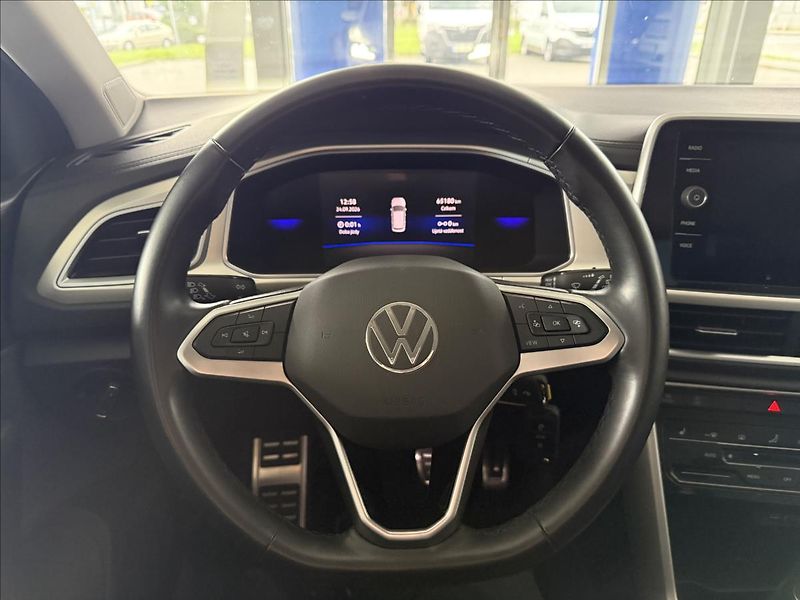 Volkswagen T-Roc 1,0   TSI 85kW,1.MAJ,SERVISKA - fotka 12 z 23