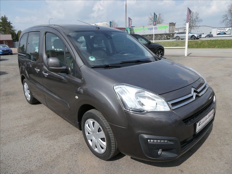 Citroën Berlingo 1,6 HDi 73kW MULTISPACE, závěs - fotka 1 z 37