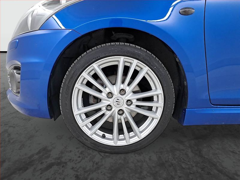 Suzuki Swift (2012) 1.6 Sport, Xenony, Tempomat - fotka 15 z 19