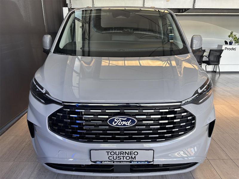 Ford Tourneo Custom (2025) Titanium L2, Tourneo, 2.0 EcoB - fotka 2 z 9