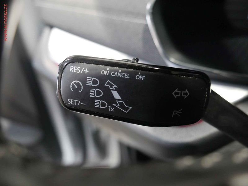 Škoda Octavia (2020) 2.0TDi, ČR, LED, park.čidla - fotka 25 z 27