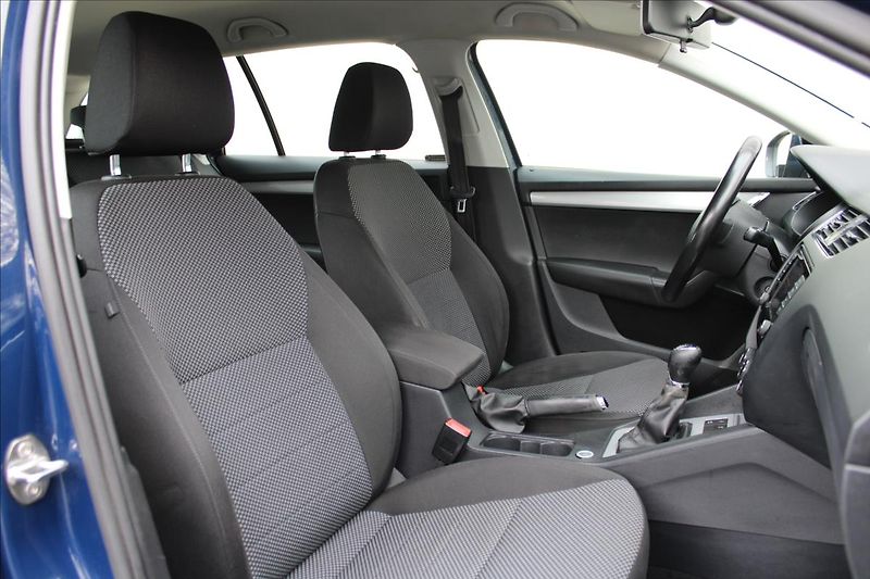 Škoda Octavia 1.6 TDI/81 kW/Ambition/ CZ - fotka 27 z 39
