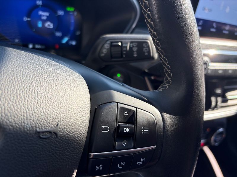 Ford Kuga 4x4 2,5HEV VIGNALE TOP VÝBAVA - fotka 19 z 20
