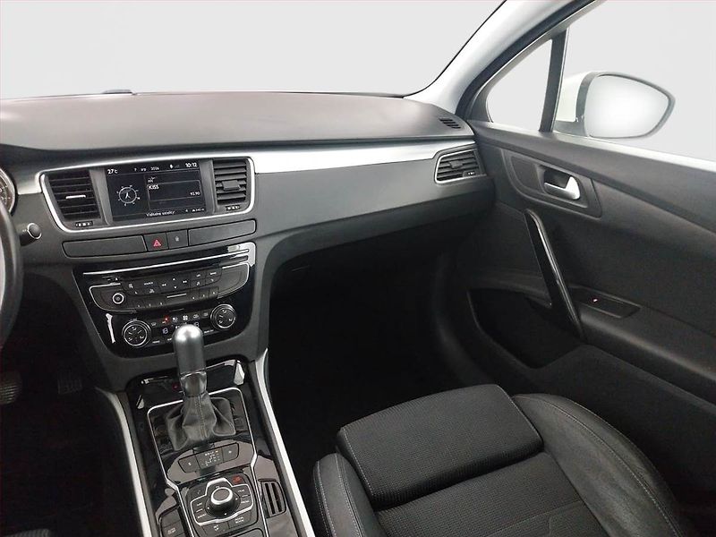 Peugeot 508 (2014) 2.2 HDi, Automat, Serv.kniha - fotka 8 z 21