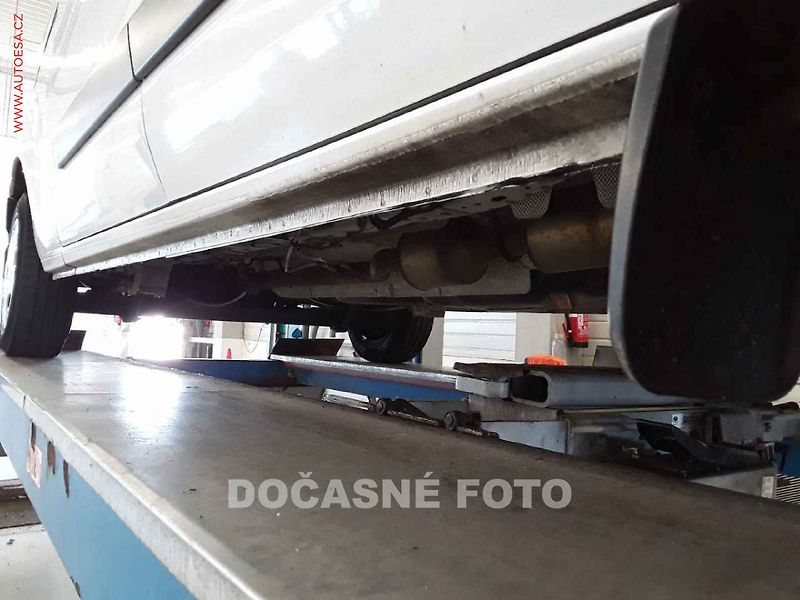 Ford Transit Custom (2022) 2.0TDCi L2 6míst, AT, bixen - fotka 6 z 19