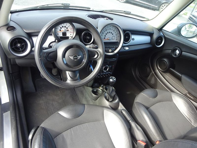 Mini One 1.6 72kW SERVIS POLOKŮŽE - fotka 7 z 26