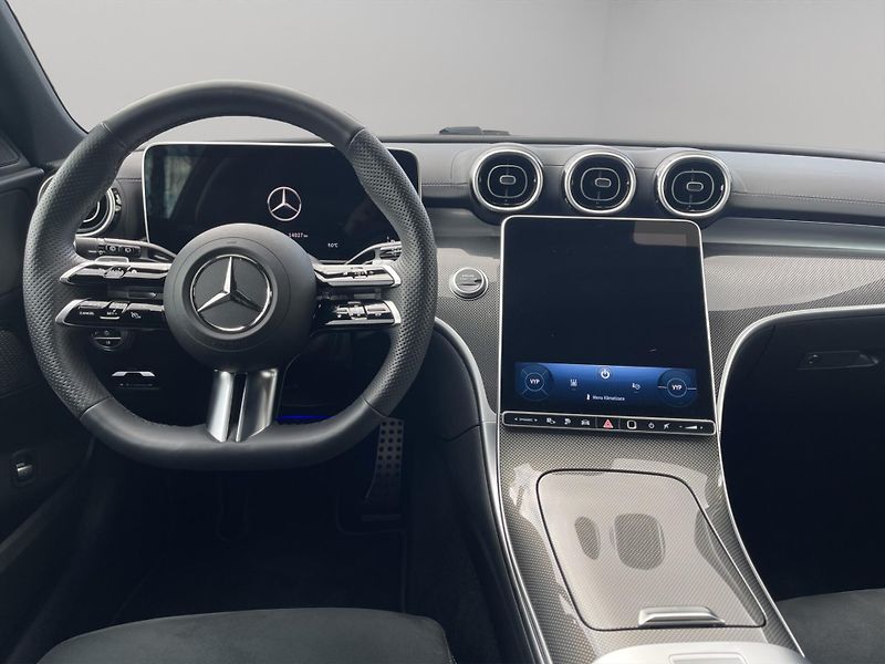Mercedes-Benz Třídy C (2025) C 300 de 4MATIC kombi - fotka 12 z 21