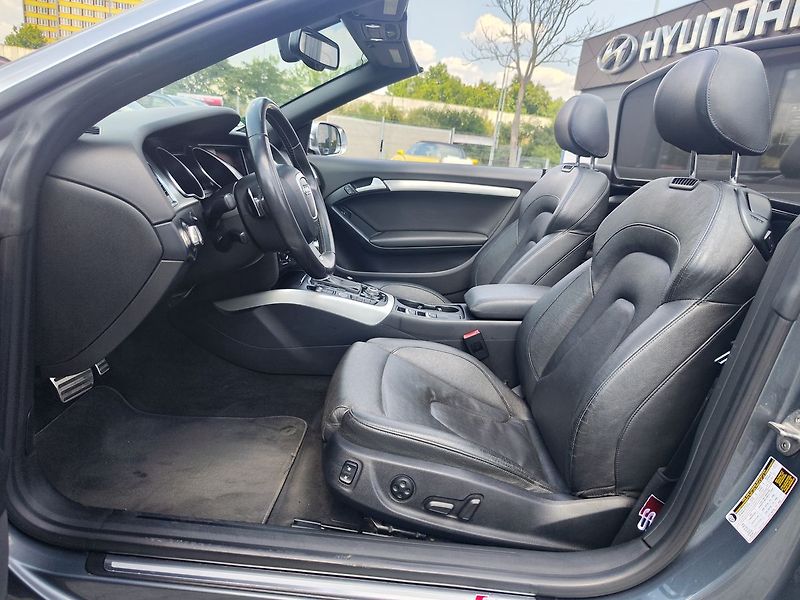 Audi S5 3.0 TFSI/245kW V6 Cabrio 4x4 - fotka 20 z 35