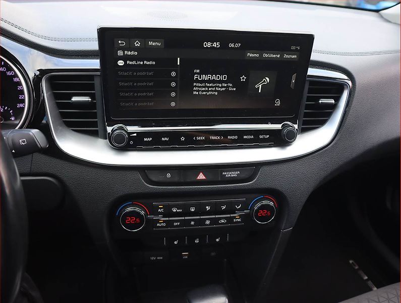 Kia Ceed (2019) Gold 1.4 T-GDI, Automat - fotka 12 z 18