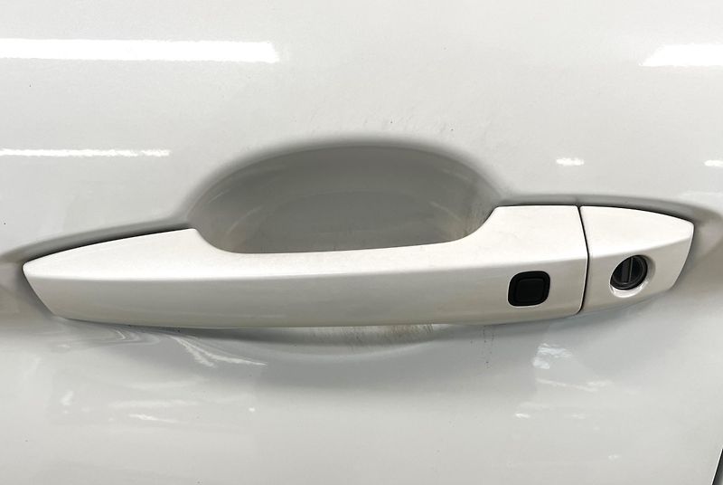 Mitsubishi Eclipse Cross 1,5 T-GDi 120kW, ČR - fotka 20 z 28