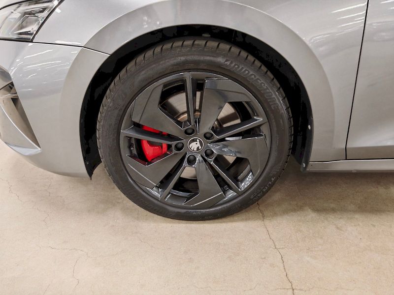 Škoda Octavia (2025) 2.0 TSI 195 kW DSG RS - fotka 31 z 31