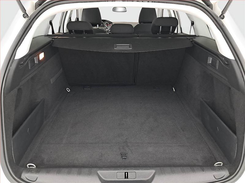 Peugeot 308 (2015) 2.0 HDI, Automat, Navi - fotka 14 z 21