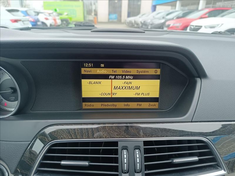 Mercedes-Benz Třídy C 2,2 250 CDI 4MATIC - fotka 16 z 20