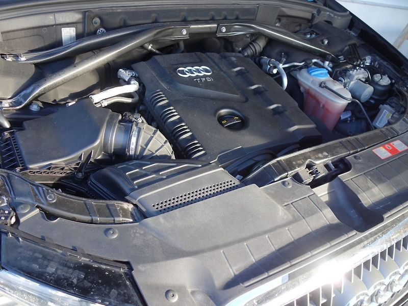 Audi Q5 (2009) 2.0TFSI 155kW QUATTRO - fotka 34 z 43