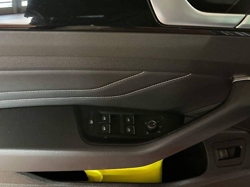 Volkswagen Arteon (2023) R-Line 2.0 TDI DSG - fotka 11 z 20