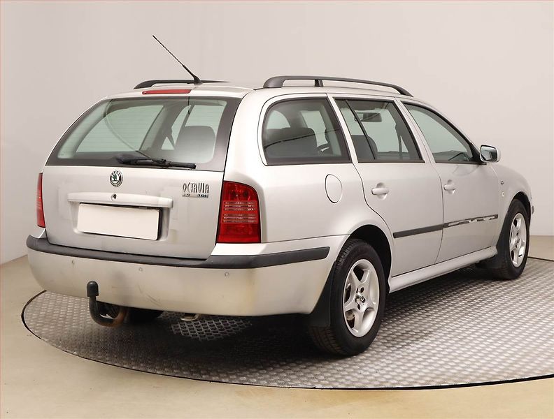 Škoda Octavia (2004) Ambiente 1.9 TDI, po STK - fotka 5 z 16