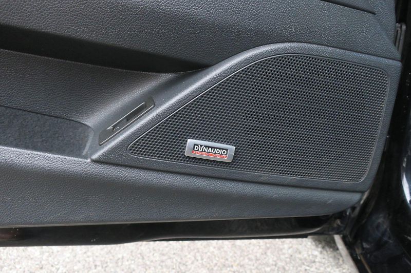 Volkswagen Scirocco (2009) 2,0TDI SPORT Panorama Bi-Xenon - fotka 12 z 44