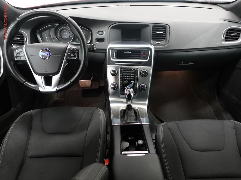 Volvo V60 (2014) 2.0 D, AT, tempo, park.asist - fotka 8 z 19