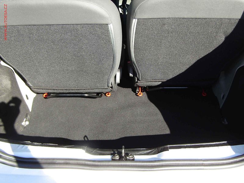 Renault Twingo (2009) 1.5 dCi, AC, temp, STK9/28 - fotka 7 z 15