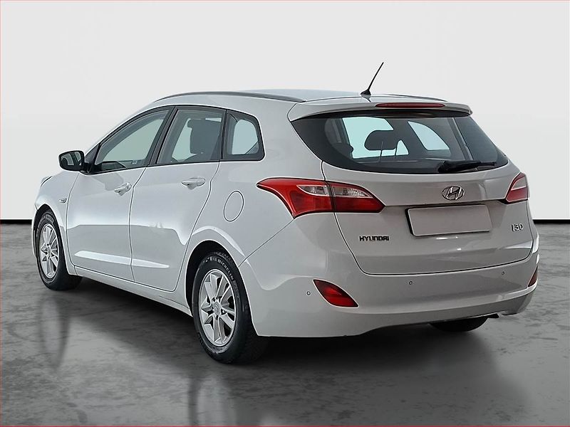 Hyundai i30 (2015) 1.6 MPI, Tempomat - fotka 4 z 17
