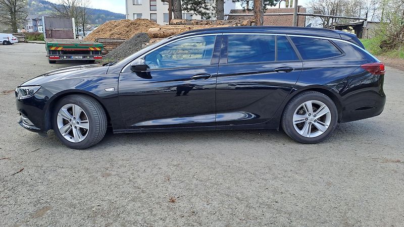 Opel Insignia 1.6 CDTI Edition Sport NAVI - fotka 4 z 29