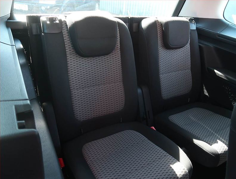 Volkswagen Sharan (2012) 2.0 TDI, 7 míst, Serv.kniha - fotka 18 z 18