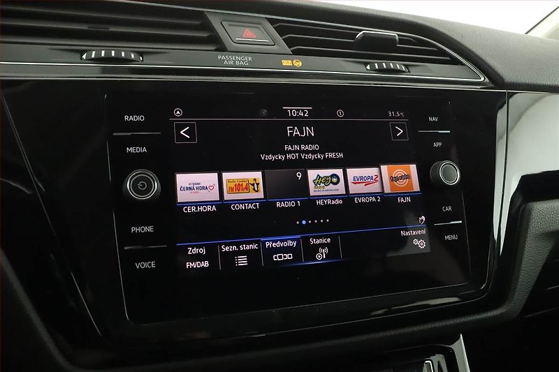 Volkswagen Touran (2020) 2.0 TDI, Automat, 7 míst - fotka 9 z 15