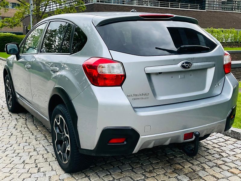 Subaru XV 2.0i 4x4 AUT VÝHŘEV SERVISKA - fotka 17 z 51