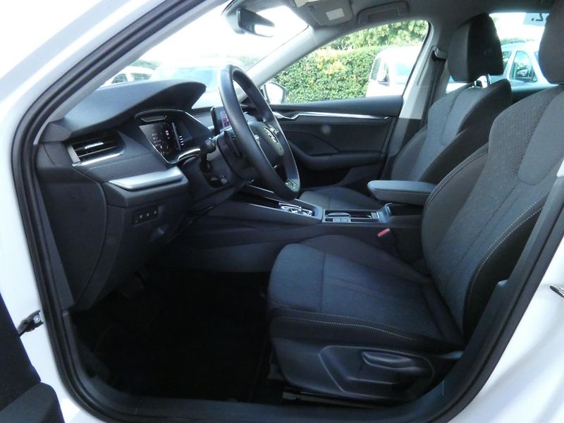 Škoda Octavia (2023) Style Plus 1,5 TSI 110KW - fotka 19 z 30