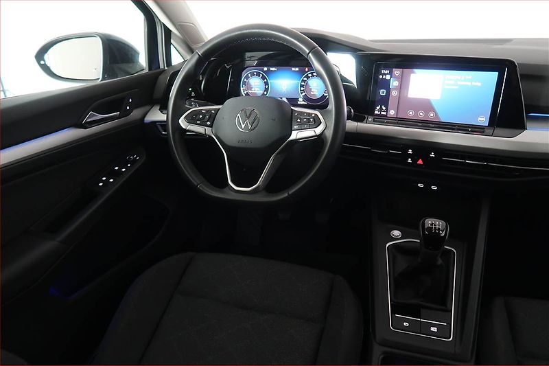 Volkswagen Golf (2024) 1.5 TSI - fotka 7 z 18