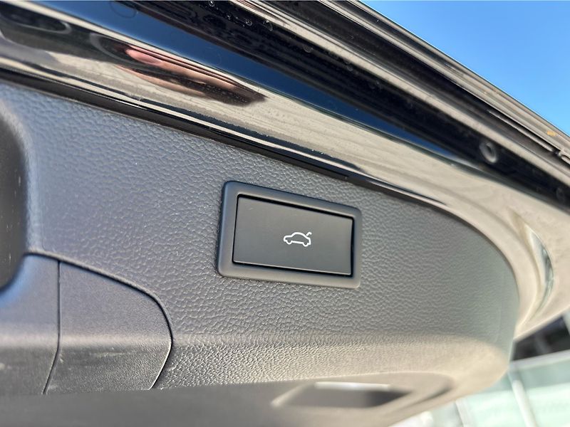 Volkswagen Passat 2.0 TDI 110 kW DSG ELEGANCE - fotka 28 z 30