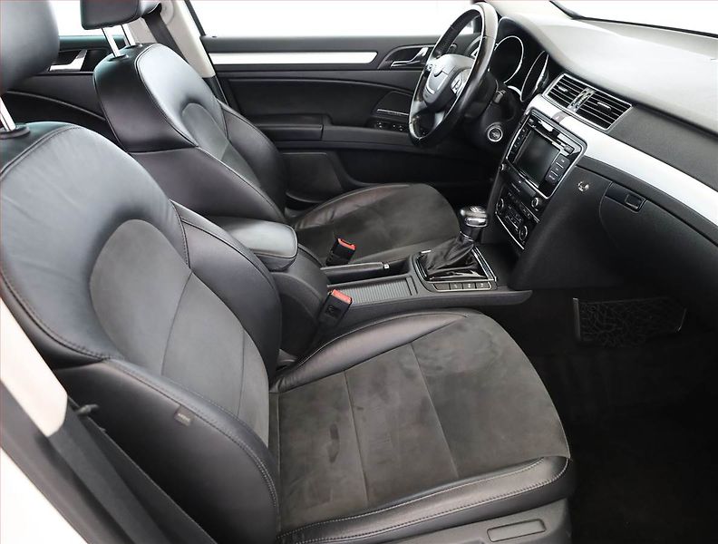Škoda Superb (2013) 2.0 TDI, 4X4, Automat - fotka 7 z 18