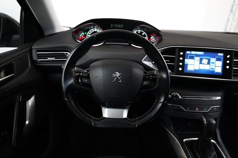 Peugeot 308 - fotka 20 z 29