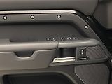 Land Rover Defender 110 P400 X-DYNAMIC 1.maj. CZ - náhled 28