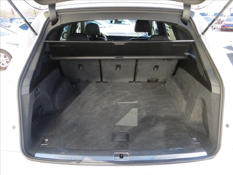 Audi Q7 3,0 TDI 210kW quattro S-line - fotka 7 z 27