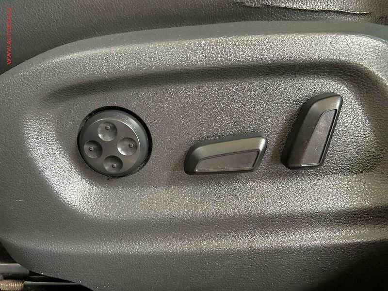 Volkswagen Tiguan (2009) 2.0TDi 4x4, 1.maj, Xenon, AC - fotka 13 z 17